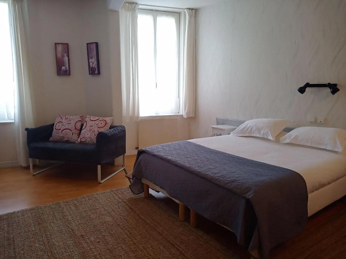 Bed & Breakfast Les Chenes Chambres D'Hote Chatel-Guyon