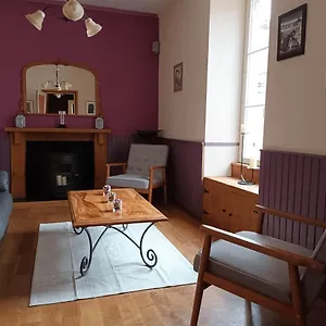 Bed & Breakfast No.15 Chambre Dhote, Charroux-d'Allier